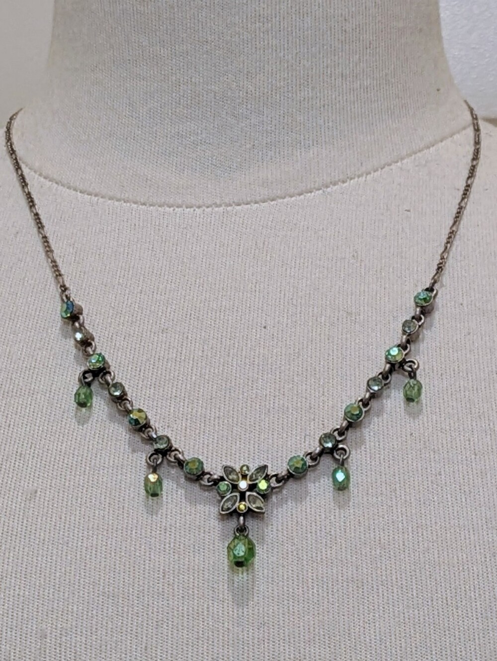 EUC Y2K Silvertone Fairycore Necklace with Green and Blue Faceted Stones